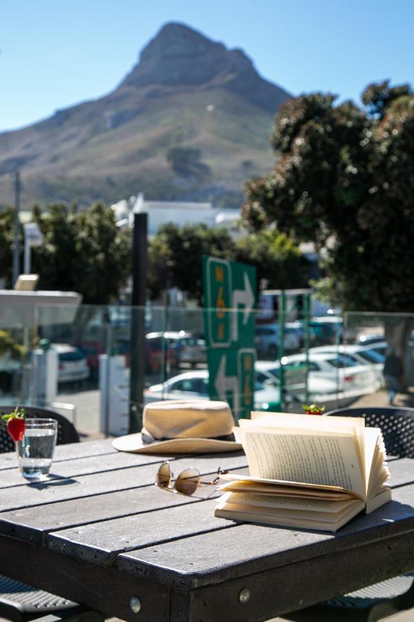 Beach Views -Camps Bay Village Kapstaden Exteriör bild