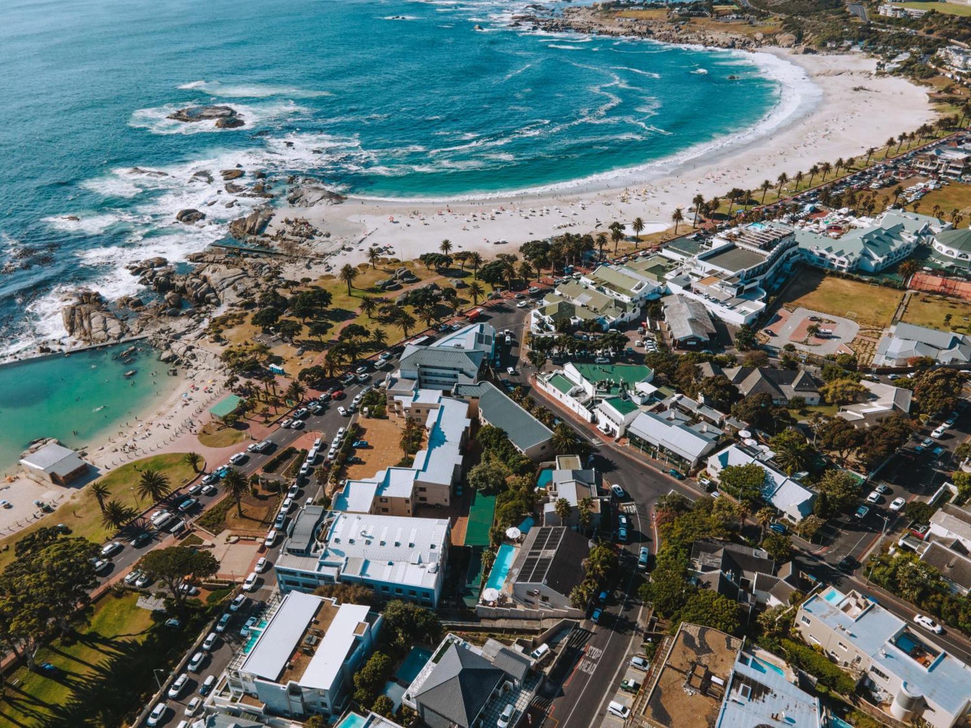 Beach Views -Camps Bay Village Kapstaden Exteriör bild